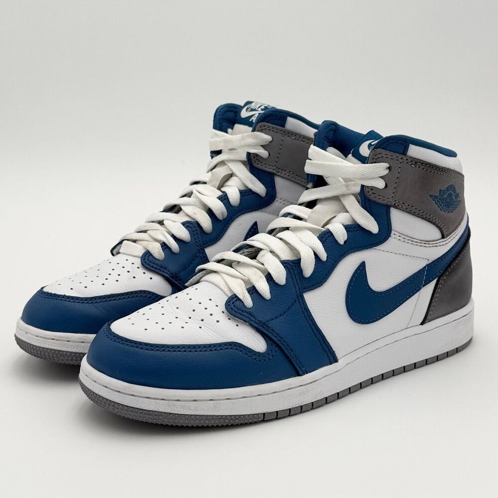 Nike Air Jordan 1 Retro OG High True Blue Grade School Size 7Y / EU 40 // FD1437